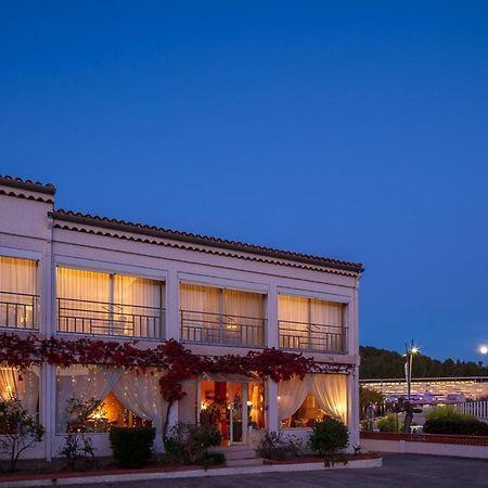 Hoetel Le Castellan Istres Exterior photo