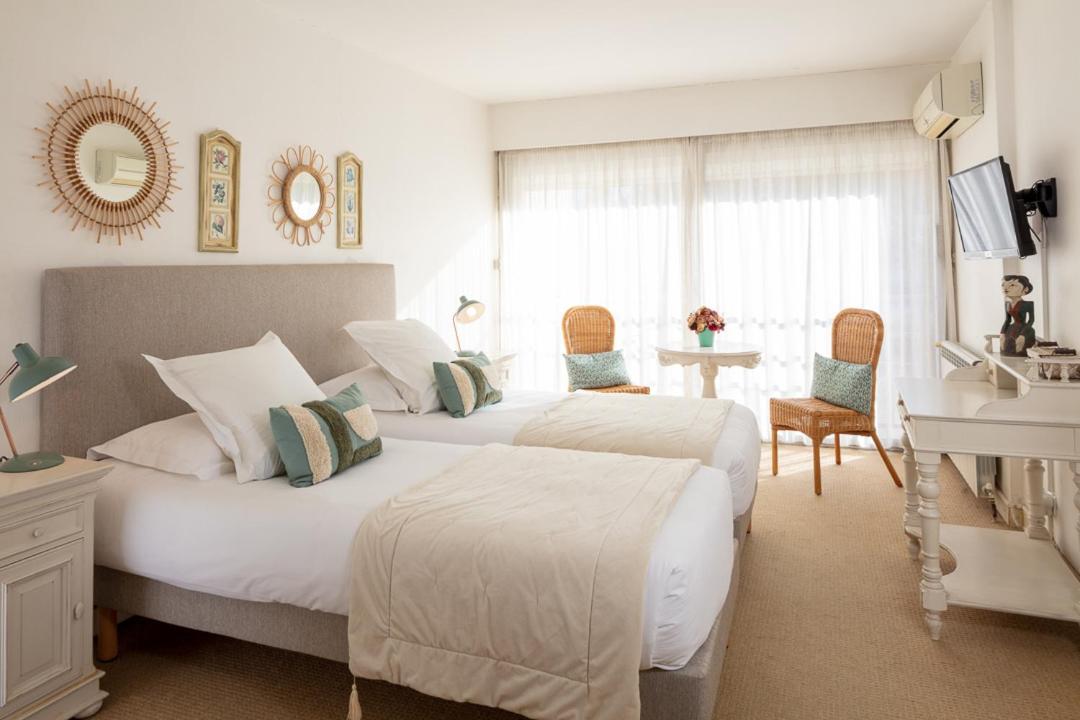 Hoetel Le Castellan Istres Room photo